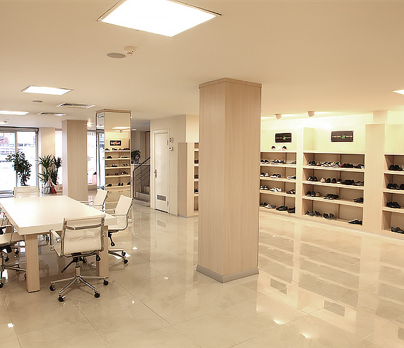 Devran Ayakkabı Showroom